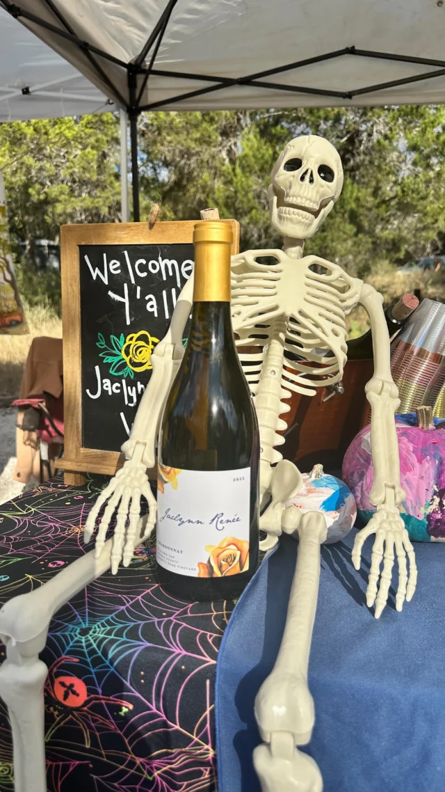 👻 We had a spooky good time pouring our award winning wines for the Annual Boo Hole Halloween event this year at one of our most favorite places in Wimberley! @blueholeregionalpark 
Loved seeing all the amazing costumes and also the support for our small family brand. ✌🏼❤️🎃🍷

#BooHole #blueholeregionalpark #wimberley #txhcw #texashillcountry #wine #texaswine #halloween #trickortreat #vino #cheers #supportsmallbusiness #supportlocal #womenowned #womeninwine #texashillcountrywineries #madalyngracedownes #deanmichaeldownes