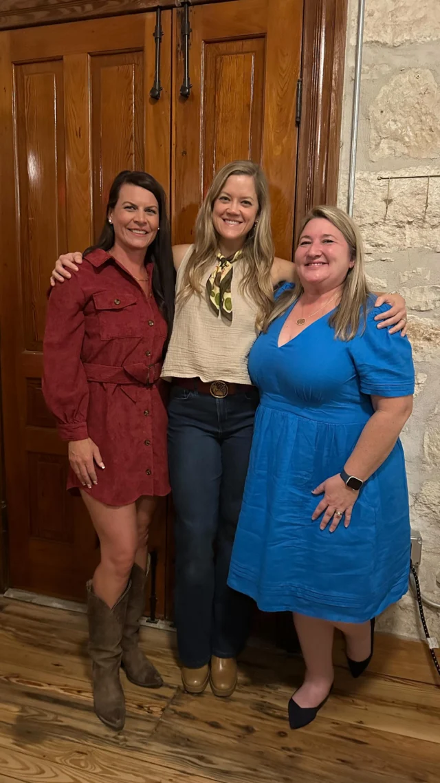 Thanks @amie_nemec and @rocknvine Magazine for including me in your feature on “Grape Dames” - along side two other rockstar women in the Texas Wine Industry @grapegrl05 and @elisa_christopher_wines ! It was a lovely evening at @pharmacyfbgtx for the issue launch. ✌🏼❤️🍷

#jaclynnreneewines #atlasvineyardmanagement #elisachristopherwines #driftwoodestatewinery #womeninwine #womeninag #supportsmallbusiness #fredricksburgtx #txhcw #rockandvinemagazine #rockandvine #texaswine #texashillcountry #wine #vino #cheers